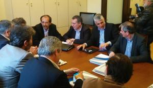 Στη συνάντηση υπογραμμίστηκε ότι η ΚΟ του ΣΥΡΙΖΑ θα συνεχίσει να συμβάλει στην υλοποίηση των δεσμεύσεων που αφορούν την Τοπική Αυτοδιοίκηση